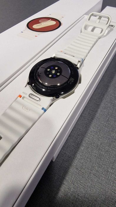 Часовник Samsung Galaxy Watch7 40mm 1г гаранция + резервна каишка