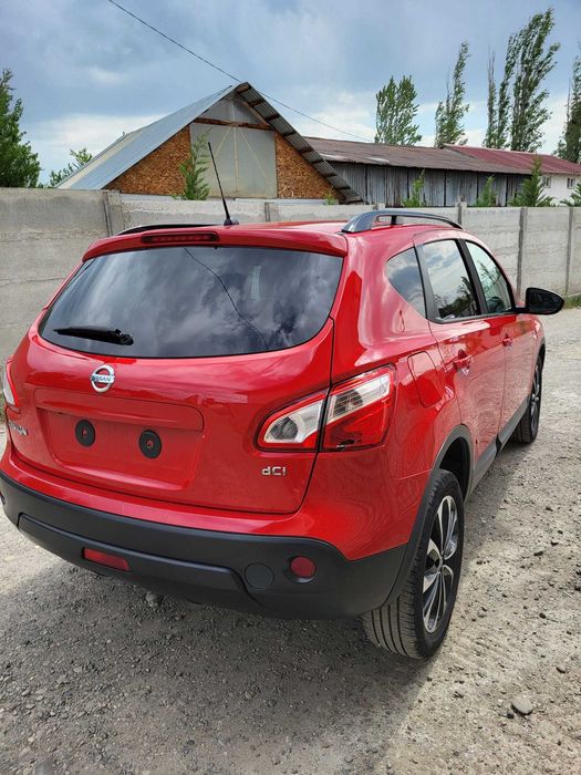 Dezmembram Nissan Qashqai J10 usa fata /usa spate/motor 1.5 dci