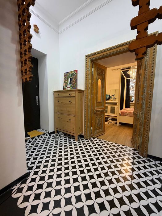 Аския Высокопотолочка 3х-комнатная квартира