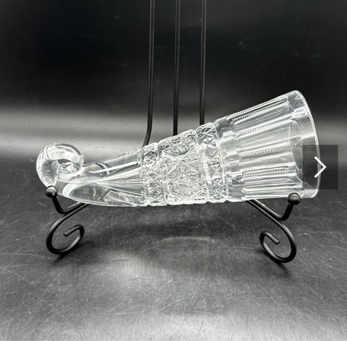 Кубок, «рог изобилия»;  хрусталь; резной декор; алмазная грань; СССР