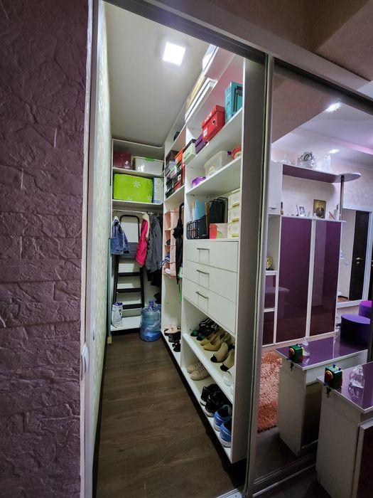 Продаётся 3х комнатная квартира с ремонтом