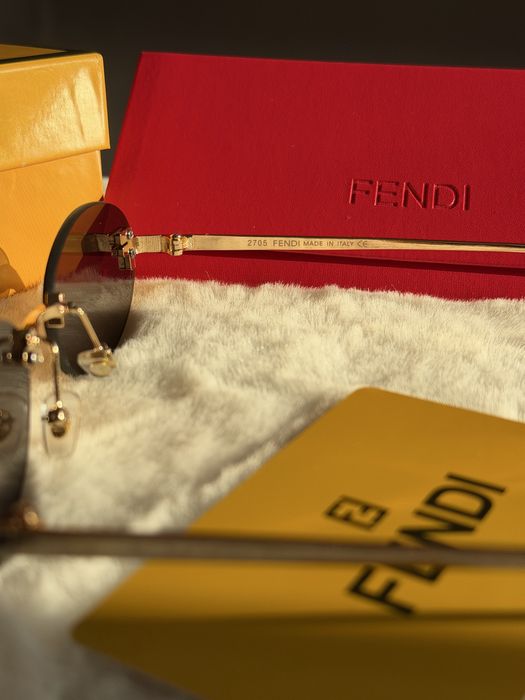 Fendi дамски слънчеви очила UV400 – чисто нови, пълен комплект