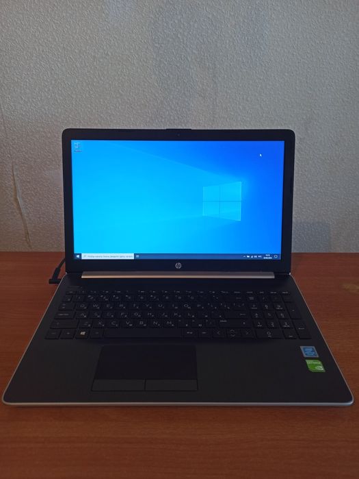 Ноутбук HP 15-da0040ur