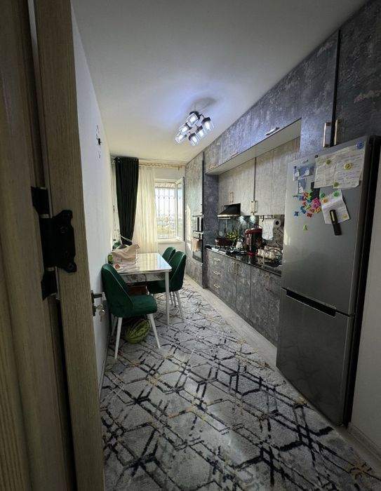 (1) бектемирский район 2в3/3/7,  68м²