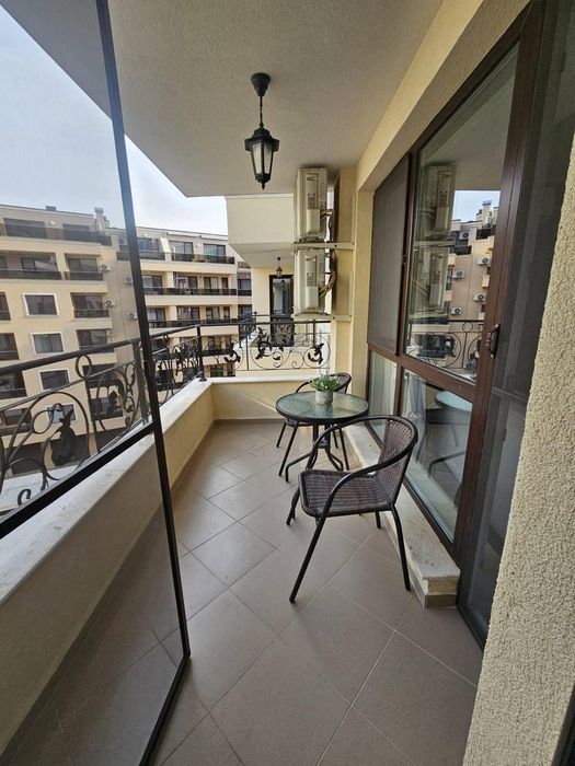 Двустаен апартамент в района на Медицинския университет