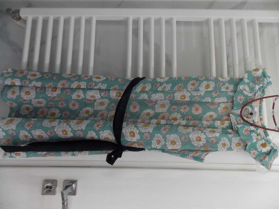 rochii de birou/zi mas S,M,L larg - pret 50 lei/bucata