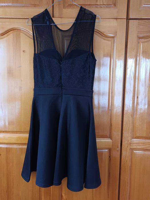 Черна дамска рокля