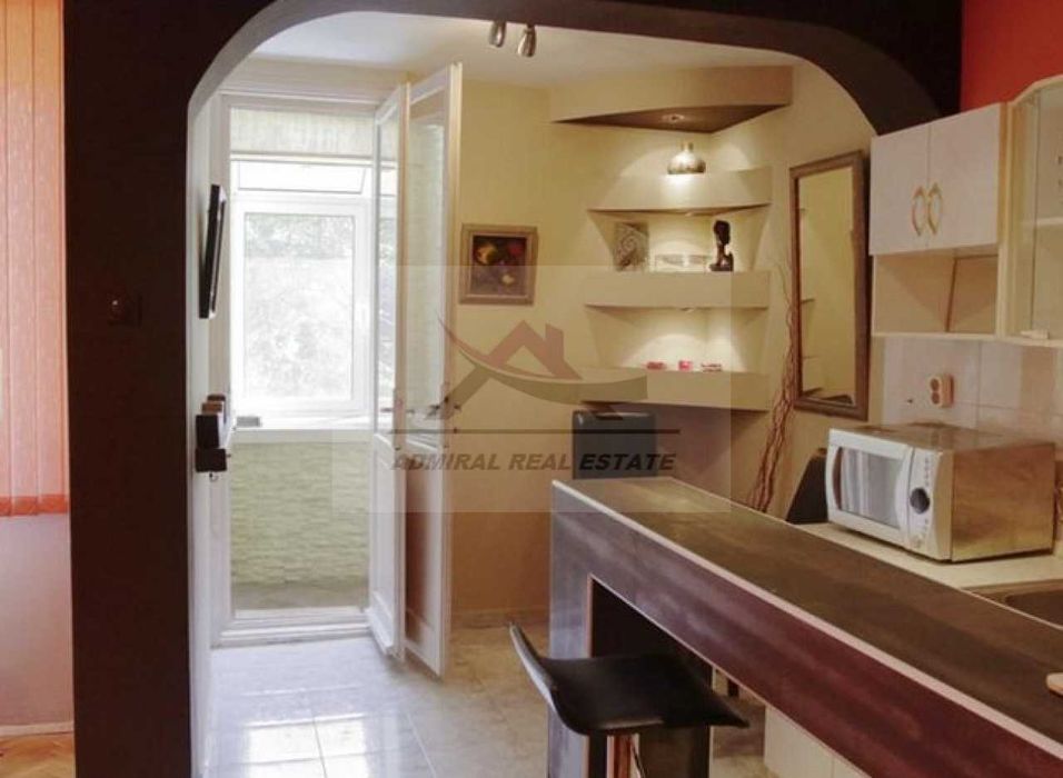 Дава се под наем Двустаен апартамент в Варна, Център - 55 кв.м за 450 € - Снимка #2
