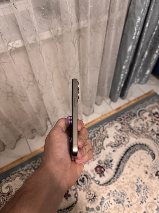 Продам айфон 15 про
