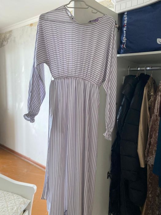 Продам платье длинное 44-46 размера