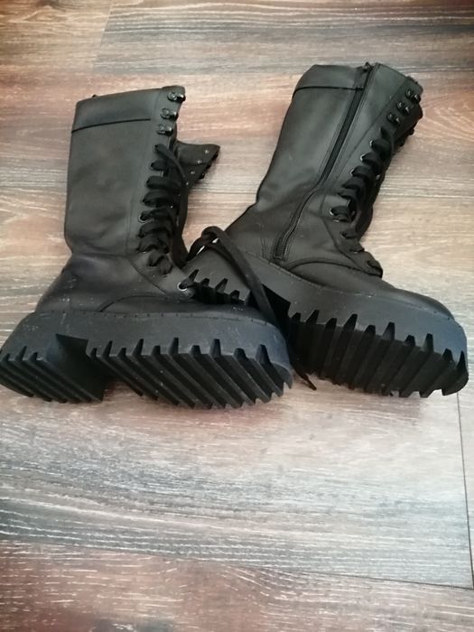 ZARA Дамски кубинки
