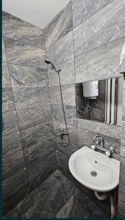 Дава се под наем Двустаен апартамент в Плевен, Сторгозия - 70 кв.м за 306 € - Снимка #4