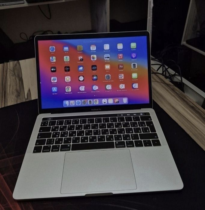 Mackbook Pro 2018 гожа Tonch bar Core i5