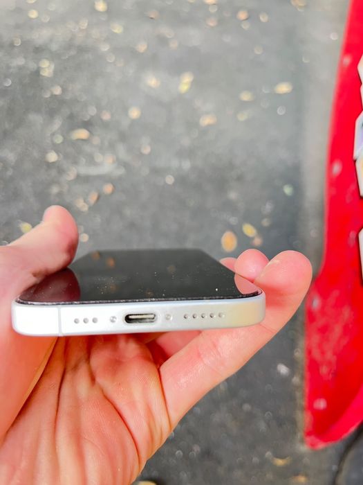 Iphone 17  продается