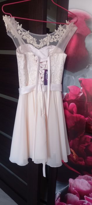 Продам платье новое 42 размер