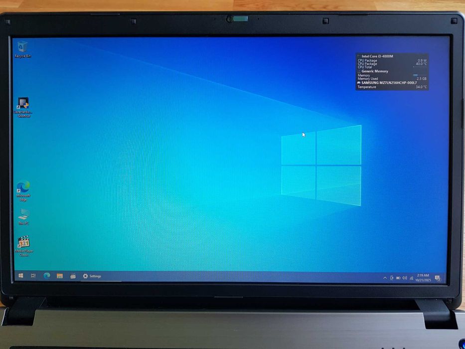 Laptop Terra Mobile 1749 17.3" Intel Core i3 4000M 4GB 240GB SSD Win10