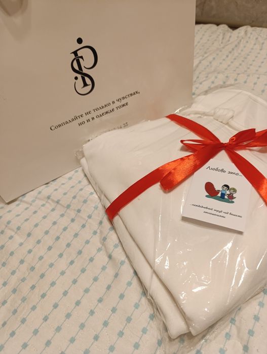 Парные худи на подарок парню-девушке