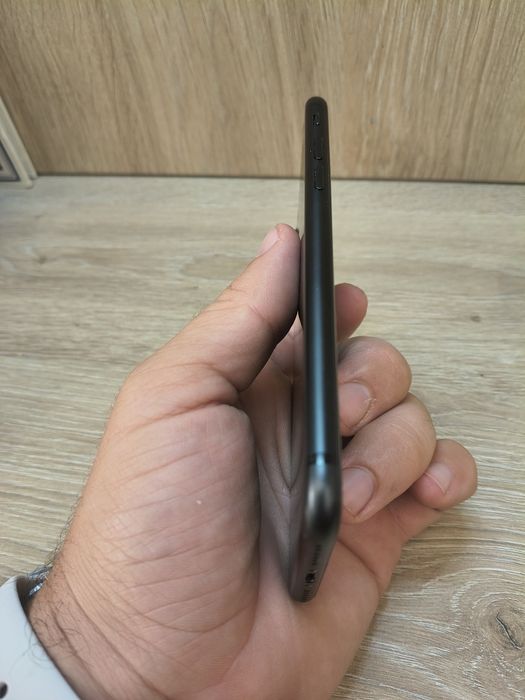 Vând iPhone 7, 128GB, Negru Mat, Neverlocked, Baterie 92%