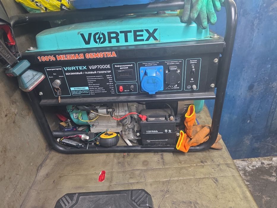 Бензиновый/газовый генератор VORTEX VGP7000E