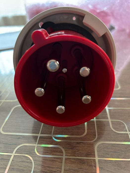 Prize și ștechere trifazice 63A