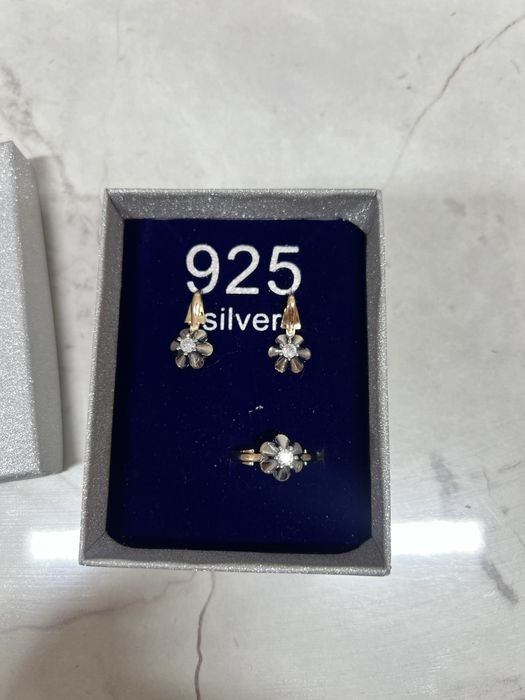 Продам набор серебро кольцо,серьги