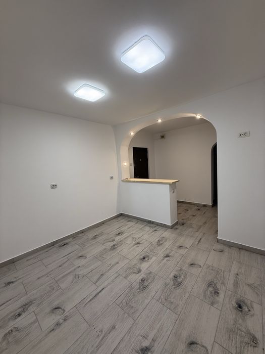 Inchiriez apartament 3 camere sector 2, direct proprietar