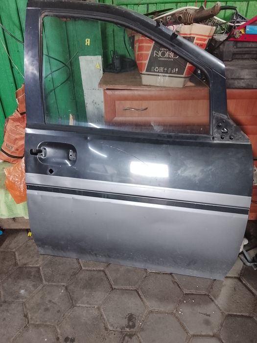 Авто Ниссан прерия