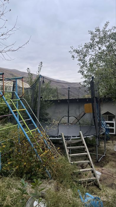 Батут большой качество хорошее