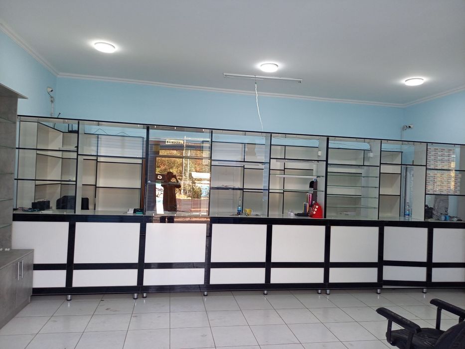 Ishga tayyor rastalar mebellar sotiladi