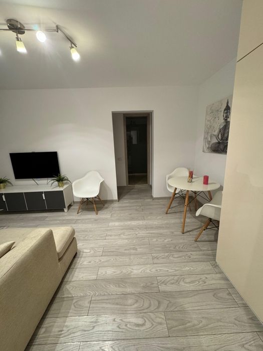 Apartament 2 camere de închiriat