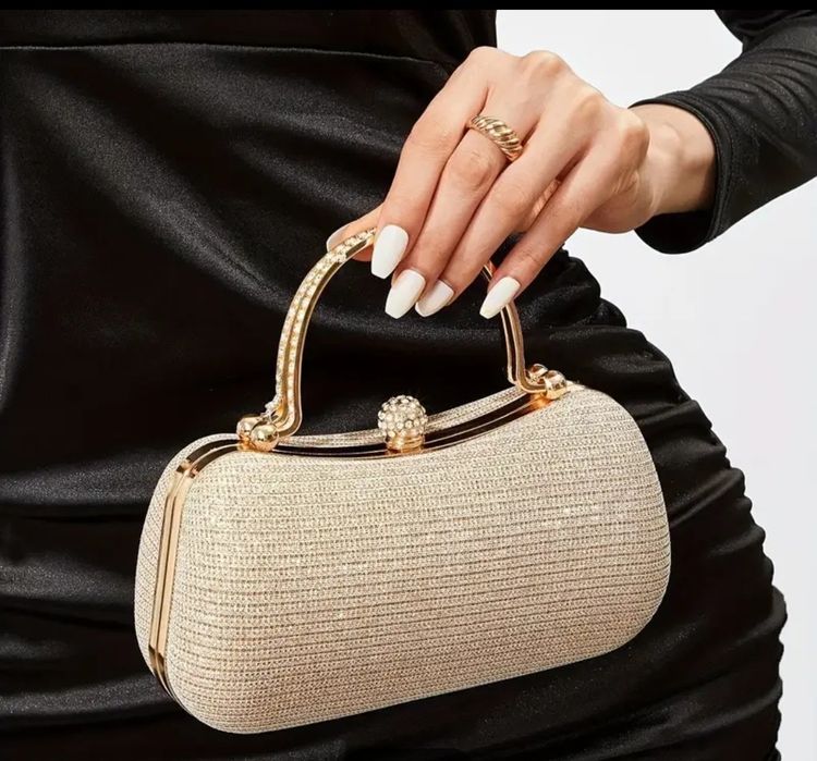 Элегантная мини сумочка с блестками