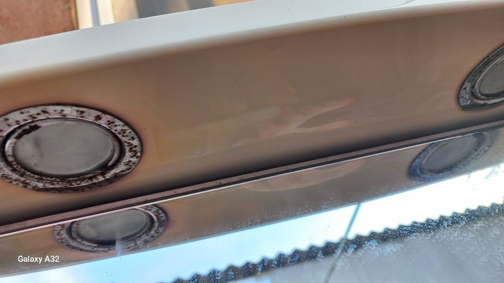 Полку зеркальную  для ванной комнаты б/ у