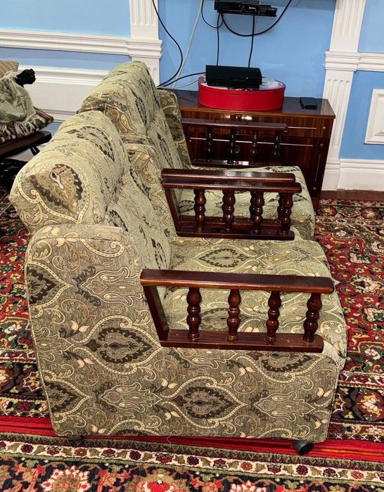 Набор мягких кресел для гостиной