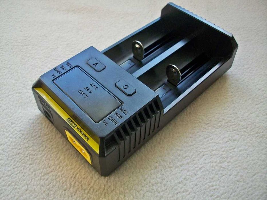 Încărcător inteligent pe două canale - Nitecore