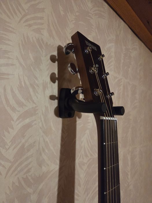 Мултифункционален инструмент за китара и стенна стойка