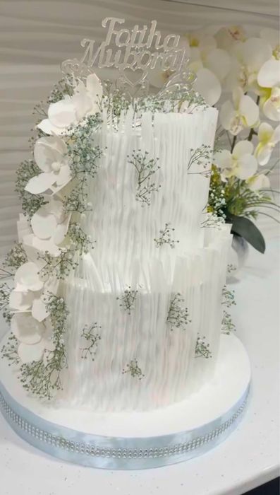 Toʻrt shirinliklar zakasga qabul qilamiz