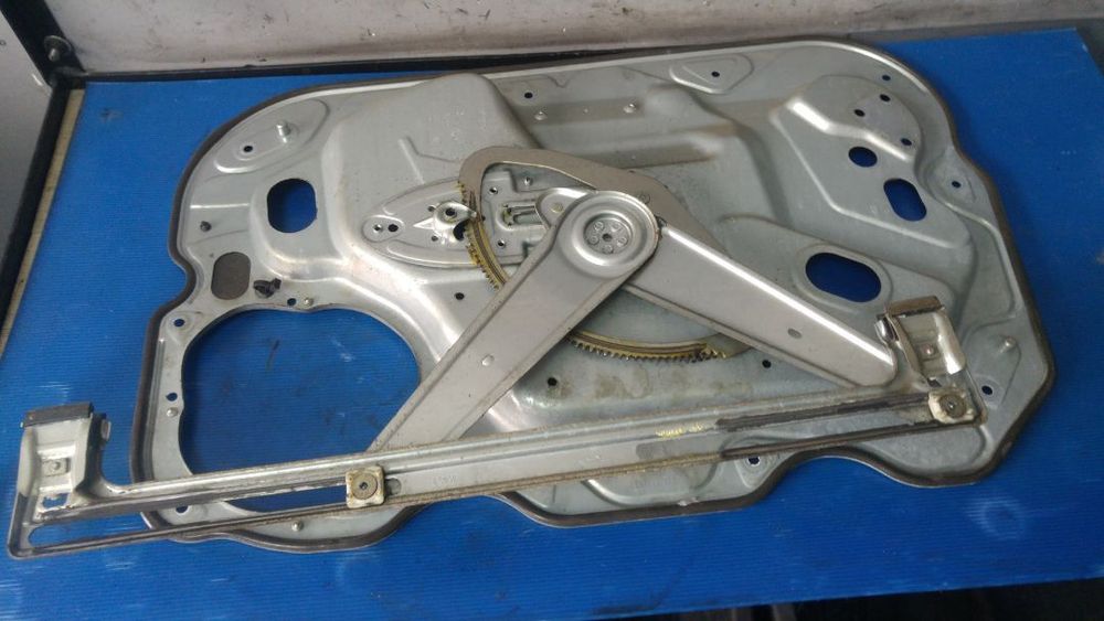 macara usa stanga fata ford c-max 3m51-r045h17-a