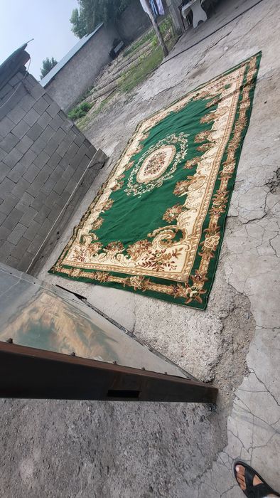 Продам ковёр в .