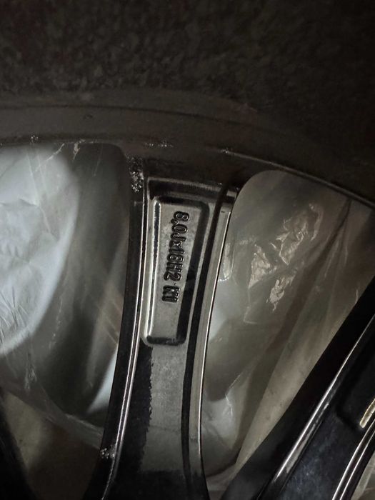 Черни джанти Borbet със зимни гуми 235/55/18 18 5х112 57.1 / 66.6 VW Tiguan Golf Passat Mercedes Audi BMW Skoda Seat