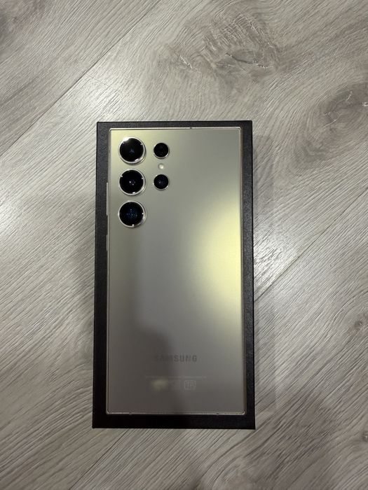 Samsung S24 Ultra 512гб.