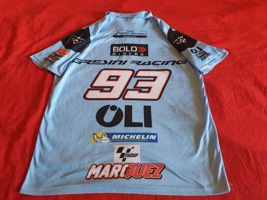 Tricou  de  barbati  -   100 lei.