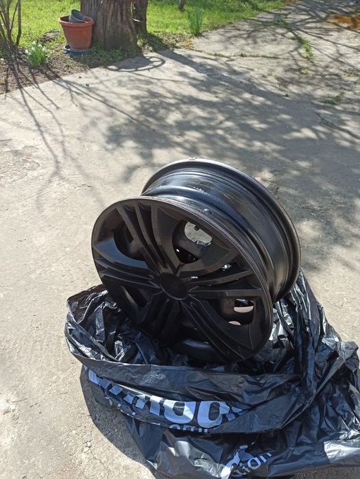 Vând 4 jante tabla BMW seria 1, F20 + capace negre