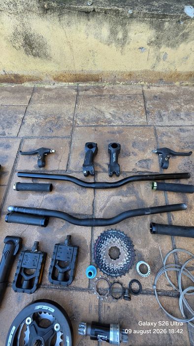 Lot piese bicicletă transmisie & cockpit – Shimano, FSA, BBB