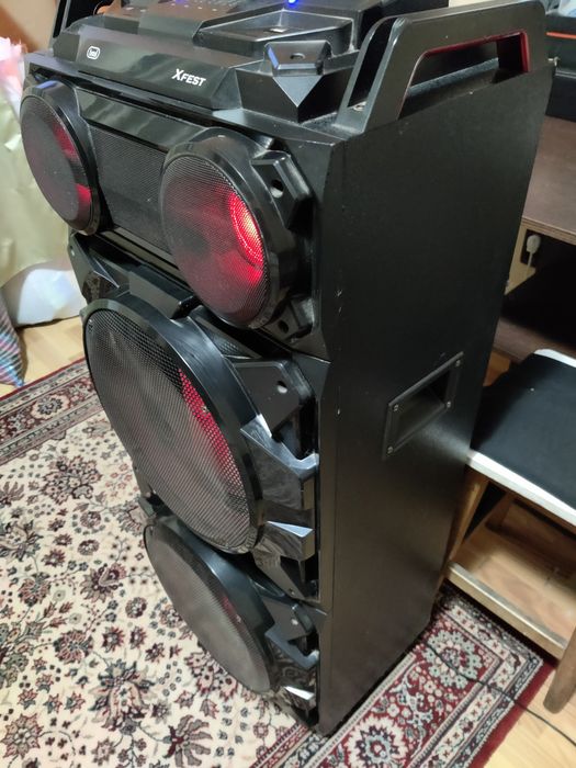 Vând boxă cu Bluetooth