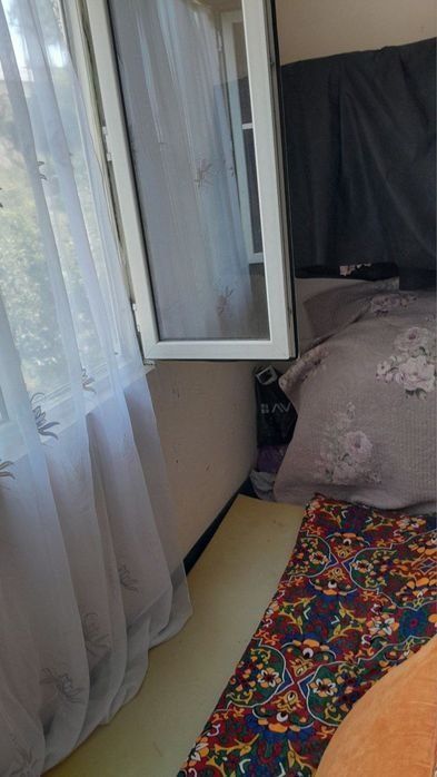 Продаётся 1 комнатная Галерейка юнусабад 2 квартал