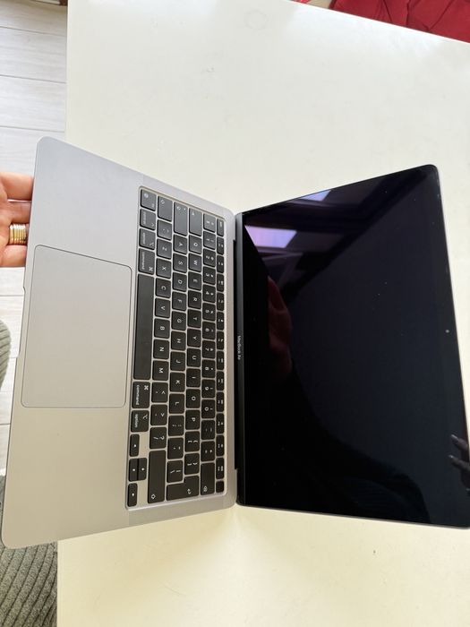 MacBook Air Apple M1 13,3”-8 GB RAM/256 SSD-stare impecabila