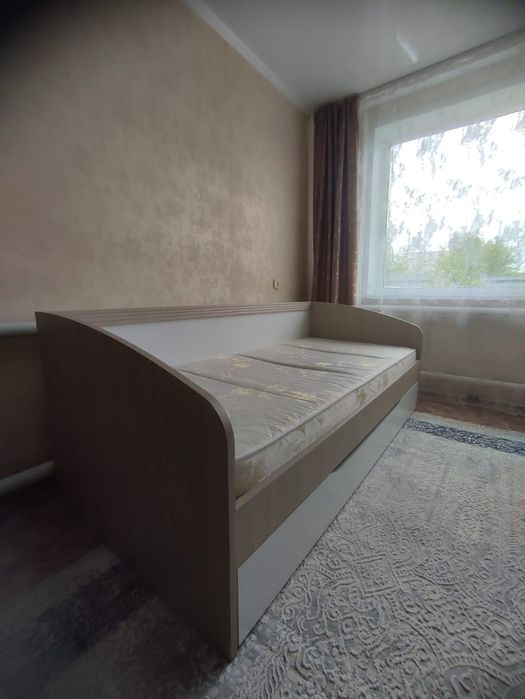 Продам кровать .