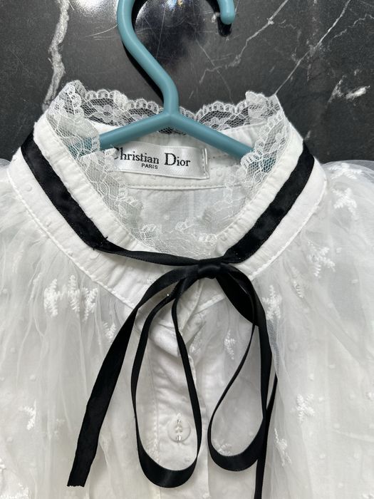 Блузка с кружевом и длинным рукавом