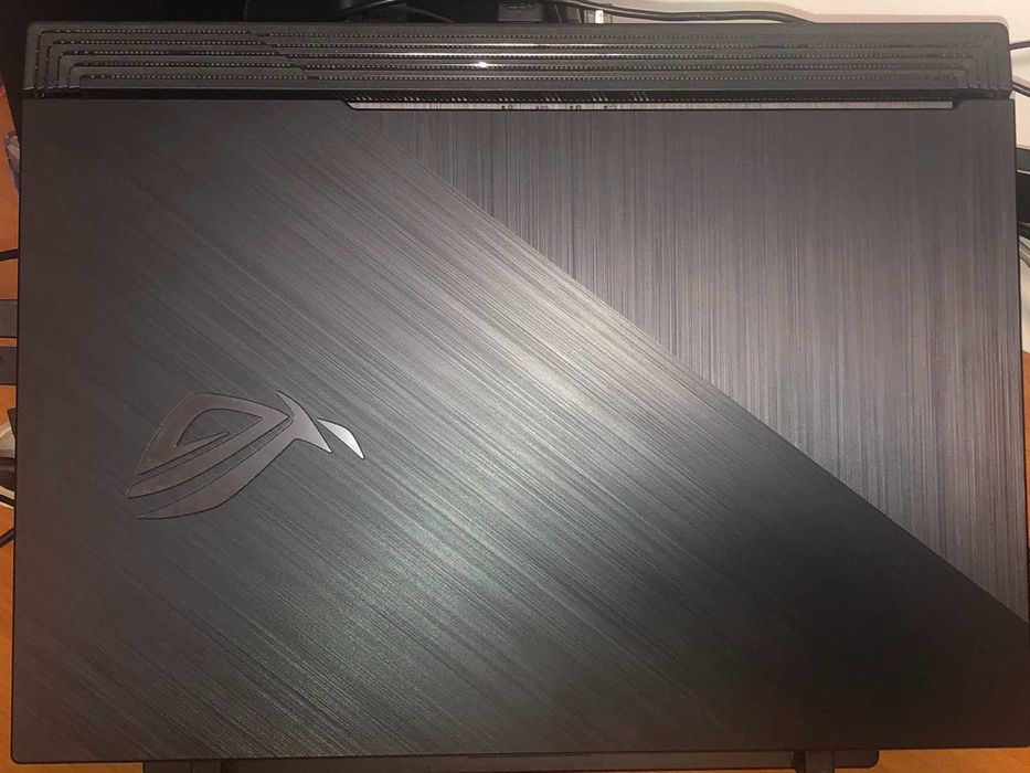 ASUS ROG Strix G731GU - Идеален за игри и производителност