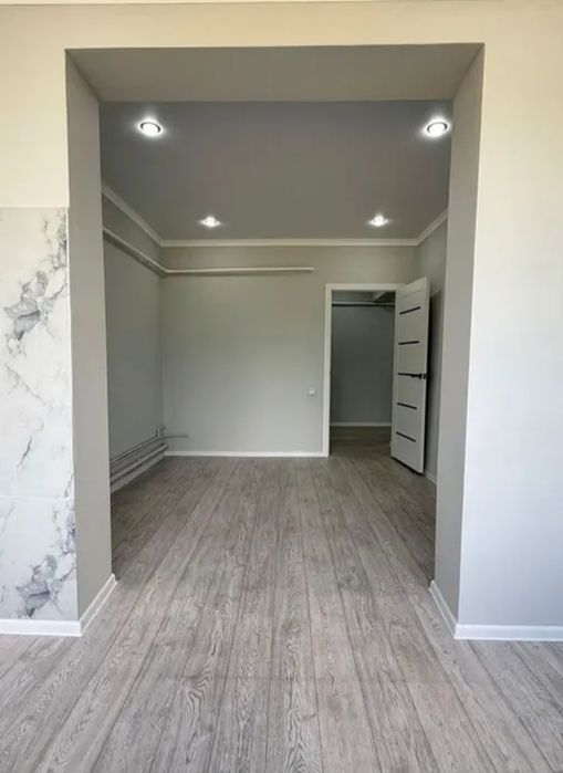продам 1-ком. 53кв. каратал 1-этаж